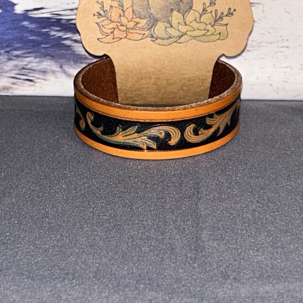 Justin Mens Leather Western Scroll Bracelet Black‎ Orange Snap Closure